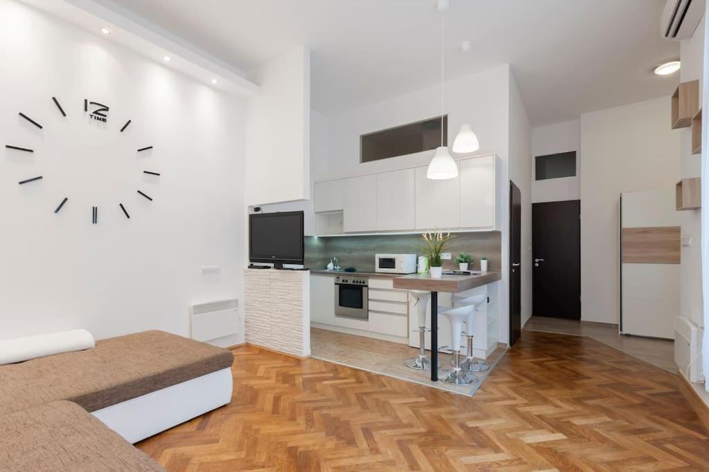 Szent Istvan Ter 4 Next To Basilica A 1 Bedroom Budapešť Exteriér fotografie