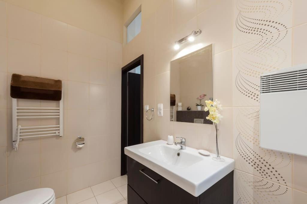 Szent Istvan Ter 4 Next To Basilica A 1 Bedroom Budapešť Exteriér fotografie