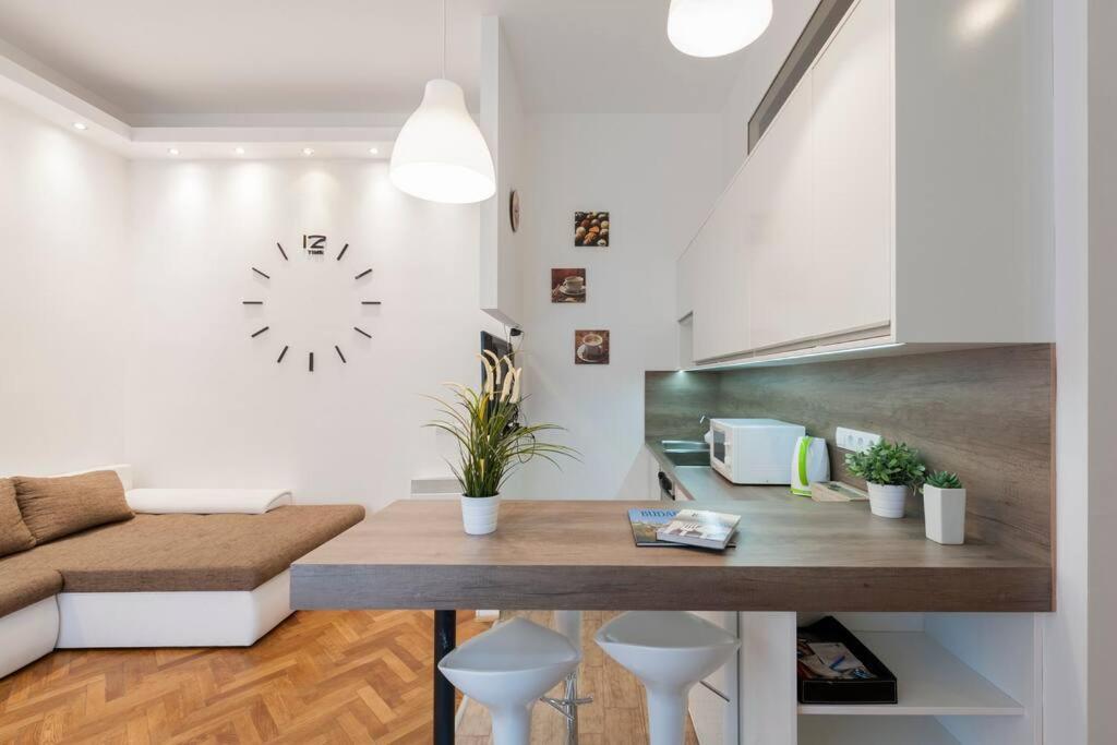Szent Istvan Ter 4 Next To Basilica A 1 Bedroom Budapešť Exteriér fotografie